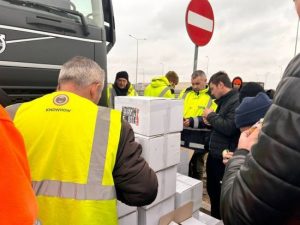 На кордоні з Польщею запрацював штаб для українських водіїв – як та яку допомогу можна отримати