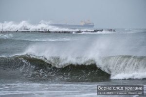 Сильний шторм у Болгарії: двоє людей загинули, десятки тисяч – залишилися без світла (фото)