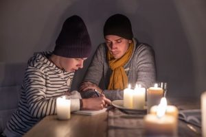 Негода в Україні залишила без світла людей у 17 областях: де немає електроенергії