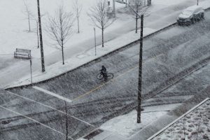 У Києві школам рекомендують перейти на дистанційку через снігопад: коли саме