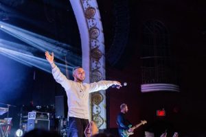 Тарас Тополя приголомшив сумою, яку “Антитіла” зібрали у США для захисників: “Встановили рекорд”