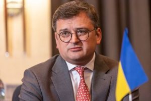 “Треба більше і швидше”: Кулеба прокоментував питання постачання Євросоюзом боєприпасів Україні