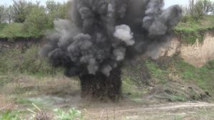 Українські сапери розмінували ще майже дві тисячі гектарів території держави