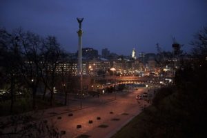 Нічна масована атака дронів на Київ: що відомо про постраждалих