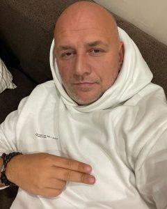 Потап на відпочинку в Дубаї засвітився в компанії росіян