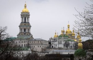 На могилу Столипіна у Лаврі принесли квіти із “Z”-символікою (фото)