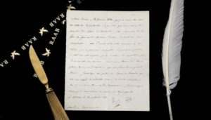 Зруйнований Кремль та спалена Москва: на аукціон виклали 11 листів Наполеона (фото)