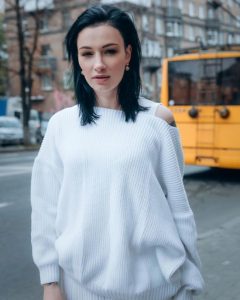 Анастасія Приходько відповіла, чому під час війни рекламувала компанію, яка не пішла з ринку Росії