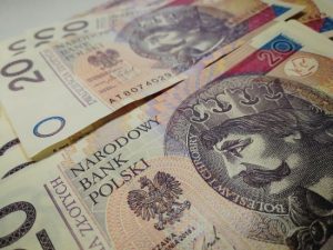 Курс валют на 24 листопада: скільки коштуватимуть долар, євро і злотий