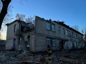 Росіяни масовано атакували Київ дронами: що відомо про руйнування у місті