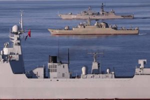 Китайський есмінець травмував водолазів ВМС Австралії – подробиці