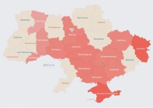 Масштабна повітряна тривога охопила майже всю Україну: є повідомлення про вибухи