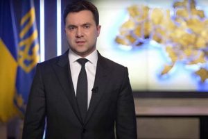 Чому Арестович активно критикує чинну владу: екскомандир роти “Айдар” пояснив