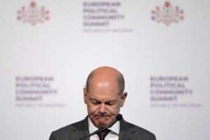 Шольц закликав Путіна припинити війну в Україні та вивести війська