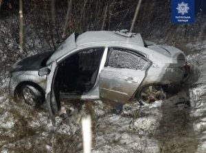 Для адептів “і так піде”: у патрульній поліції розвіяли п’ять найрозповсюдженіших міфів про зимові шини