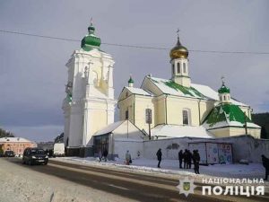 “Жах, порізали замки, студентів направили до підвалу”: на Тернопільщині розгорівся церковний скандал
