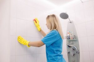 Меламінова губка творить дива без мийних засобів – вам неодмінно захочеться мати таку помічницю