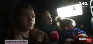 Виїжджали під звуки вибухів: як вагітна жінка з трьома дітьми наважилась евакуюватися із Торецька