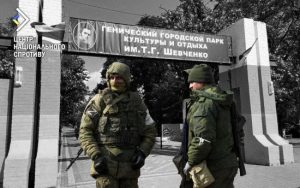 Шукали інформаторів та мародерствували: росіяни залякували місцевих жителів на тимчасово окупованій Херсонщині