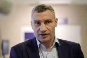 Мер Лондона відмовив Кличку передати Києву авто, які британці здали на брухт
