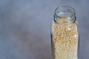 Десять корисних властивостей кунжуту: які хвороби лікує, кому можна і не можна вживати