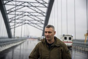 «Це важливий об’єкт для обороноздатності міста», – Кличко про відкриття Подільсько-Воскресенського мосту