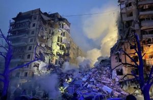 Річниця ракетного удару по багатоповерхівці у Дніпрі: стало відомо, хто віддав злочинний наказ