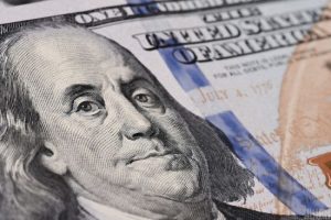 Іноземні інвестори зацікавилися приватизацією двох українських банків: подробиці