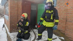 Вогонь охопив три метри і позбавив життя: на Вінничині під час пожежі загинула 82-річна жінка