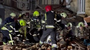 РФ вдарила ракетами по середмістю Харкова: відомо про 17 постраждалих