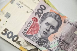 Збільшення військового збору в Україні: журналісти розпитали киян про підвищення податку