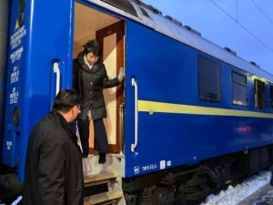До України із неоголошеним візитом прибула очільниця МЗС Японії