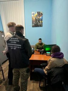 Фіктивний шлюб не допоміг втекти до Польщі: на кордоні викрили чергового “нареченого”