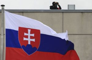 Словаччина дозволила експорт зброї до України — Politico