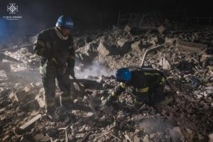 Удар по Покровському району Донеччини – з-під завалів дістали тіло дитини (фото)