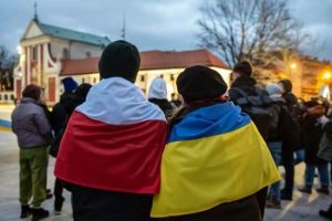 Бояться втратити робочі місця: кожен п’ятий поляк негативно ставиться до українців – дослідження