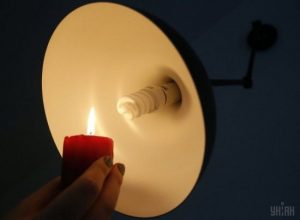 Тисячі українців залишилися без світла: яка ситуація в областях
