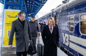 Двопартійна делегація Конгресу США прибула до України: фото
