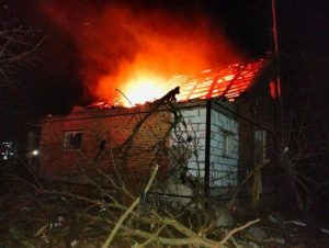 Від ворожих бомб у селі Чорне на Харківщині загинуло троє людей: фото