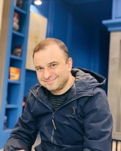 Віктор Павлік замилував кадрами зі своєю 83-річною мамою