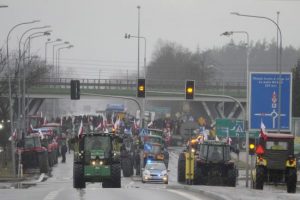 Влада Польщі просто не знає, що їй робити з фермерами — політолог