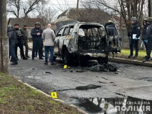 В Нікополі невідомі вбили заступника мера міста: його автомобіль розстріляли (фото)