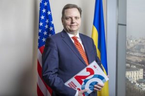 Судова реформа, безпека, бронювання та послаблення валютних обмежень – що потрібно американському бізнесу після 2 років війни