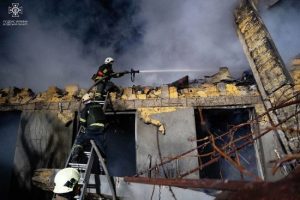 Нічна атака безпілотниками по Україні: які міста опинилися під ударом і де лунали вибухи