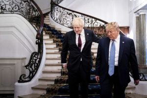 Джонсон заявив, що за Трампа світ був “безпечнішим і стабільнішим”