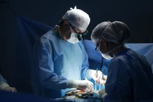 ШІ та віртуальна реальність: хірурги провели складну операцію та використанням новітніх технологій