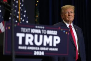 Майбутні вибори президента США: Трамп прагне відкласти суд щодо секретних документів до волевиявлення