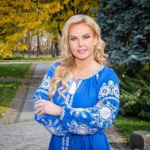 Камалія у військовій формі зі зброєю у руках показалася з українськими захисниками