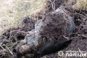 У Києві вилучили бойову частину ракети (фото)