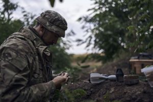ЗСУ стримують росіян на Херсонщині, біля Куп’янська окупанти не наступали – Генштаб
